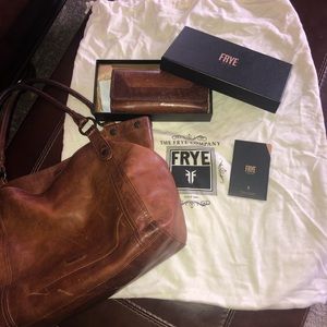Frye Melissa shoulder bag w/ wallet. Color-cognac